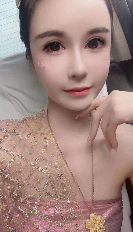 广州短发大眼美女